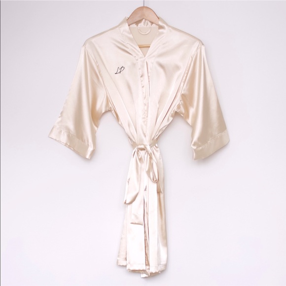 Other - ✨NWT | Satin like Champagne Robe